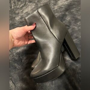 NWT Marc Fisher Platform Booties Black Size 9